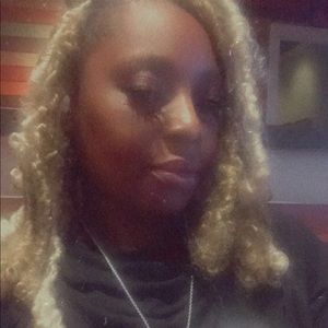 Meet your Posher, Maria